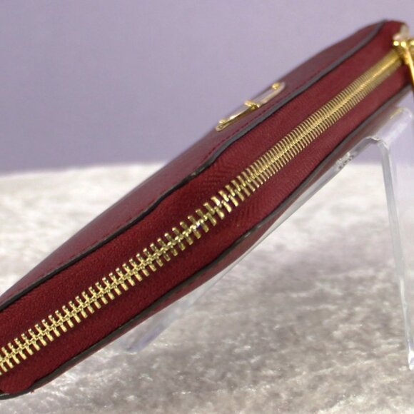 Michael Kors Jet Set Travel Tote & Wallet Set – Dark Red Saffiano Leather - Picture 14 of 17